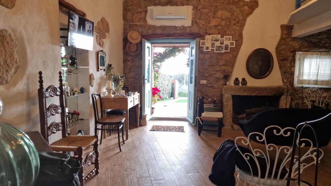 Rifugio Monte Pino Villa Telti Eksteriør billede