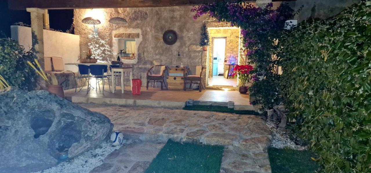 Rifugio Monte Pino Villa Telti Eksteriør billede