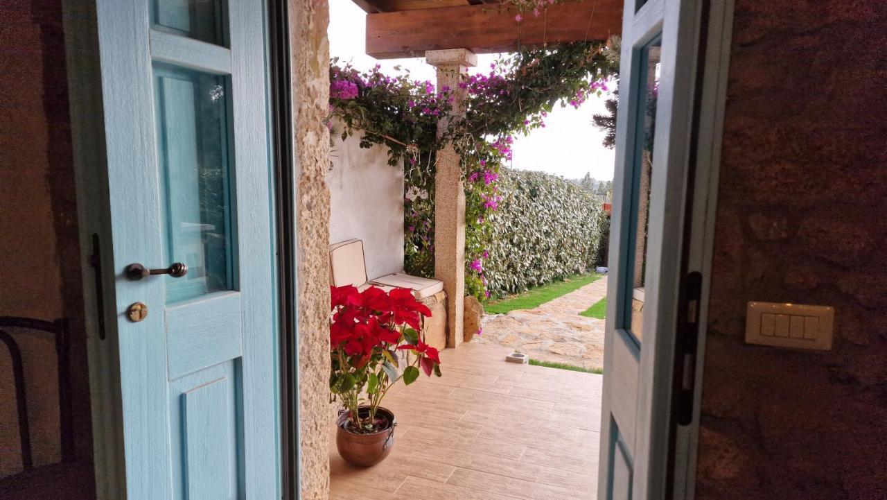 Rifugio Monte Pino Villa Telti Eksteriør billede